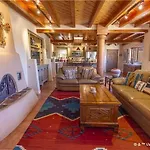 Plaza Splendor Three-Bedroom Holiday Home