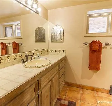 Plaza Splendor Three-bedroom * Santa Fe